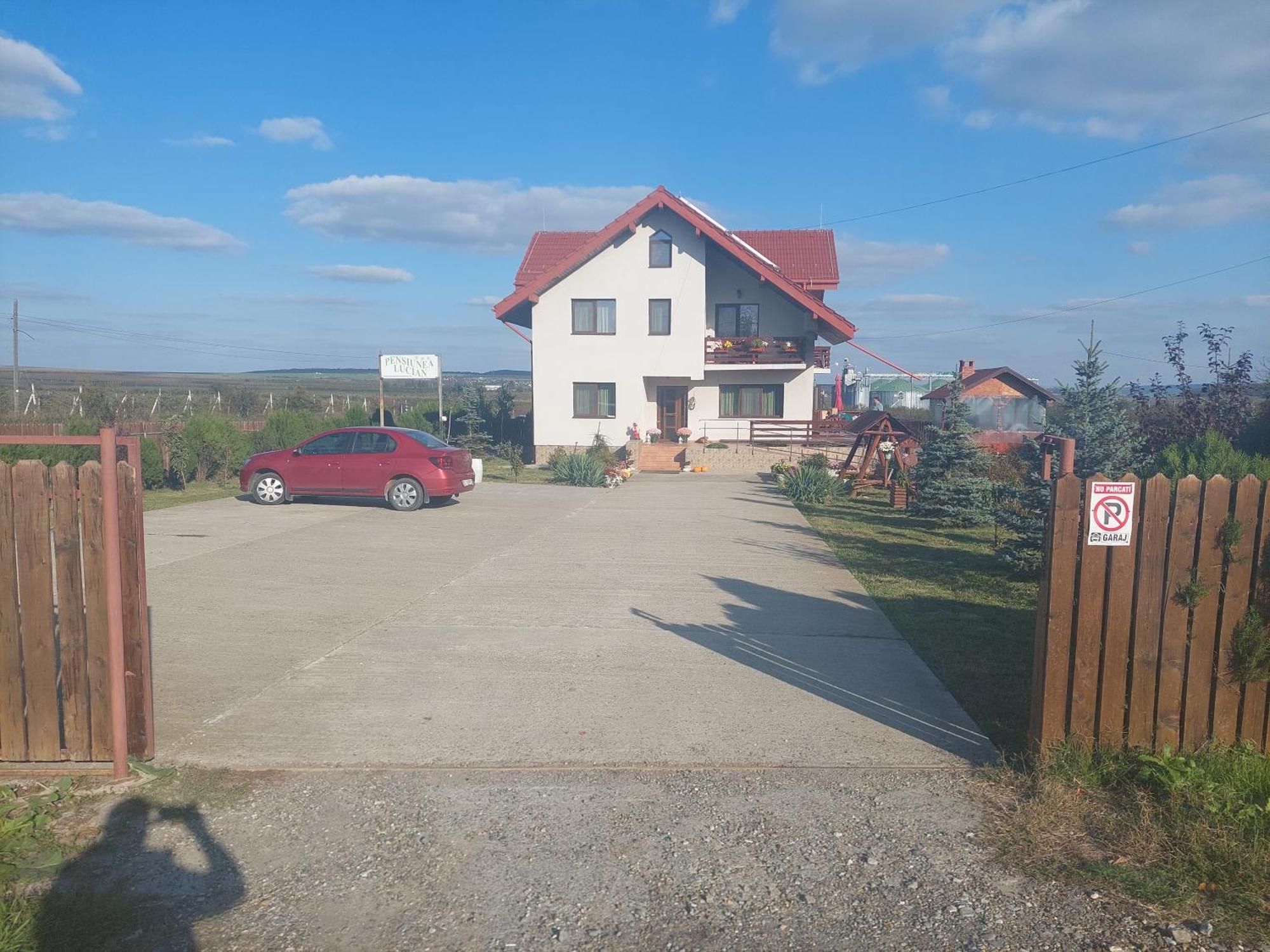 Pensiunea Lucian Baltati Exterior foto
